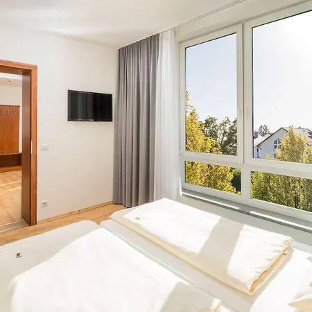 Meridian ***superior Отель Эргольдинг