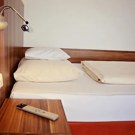 Отель Meridian ***superior Эргольдинг